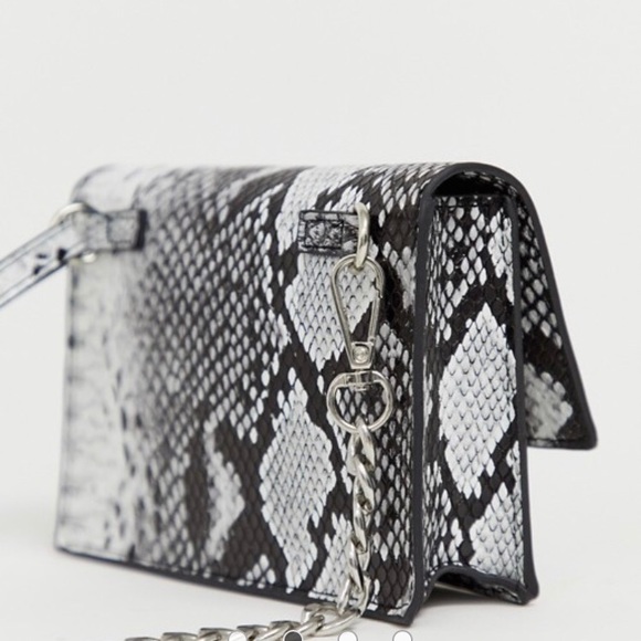 FAUX SNAKE CROSSBODY BAG PIECES - Picture 4 of 11